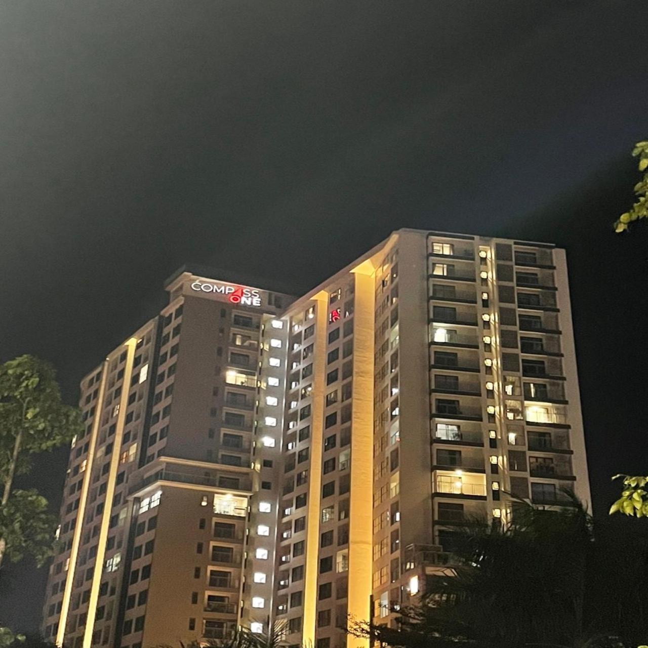 Compass One Building - Luxury Apartments Ap Phu Tho المظهر الخارجي الصورة
